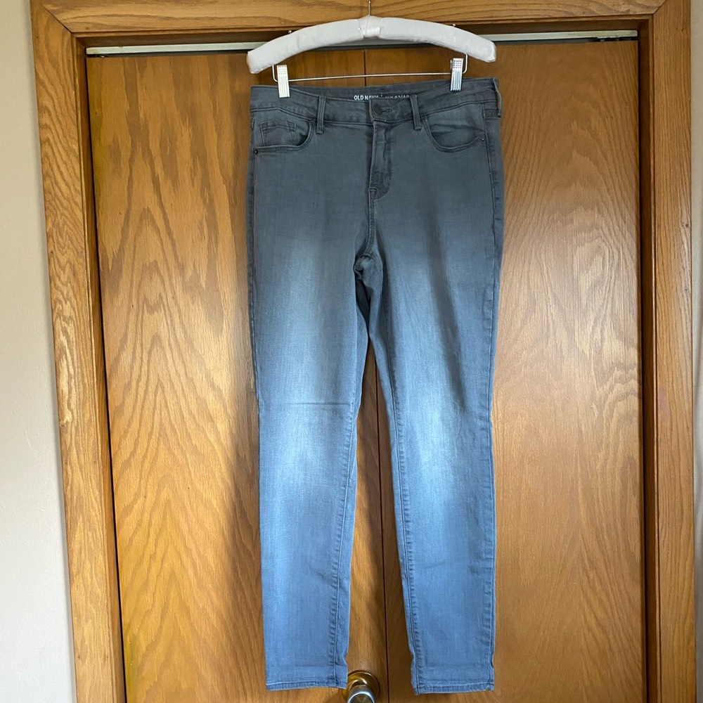 Old Navy Rockstar Grey Jeans